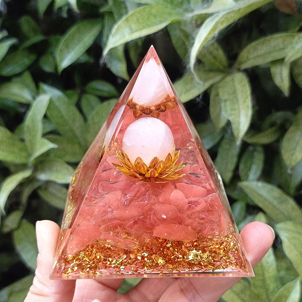 8Centimeter Crystal Gravel Pyramid New Acrylic Pyramid Home Desktop Ornament