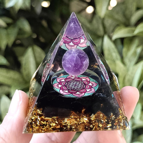 2024 New Crystal Gravel Pyramid Home Resin Epoxy Crafts Desktop Decoration Gift