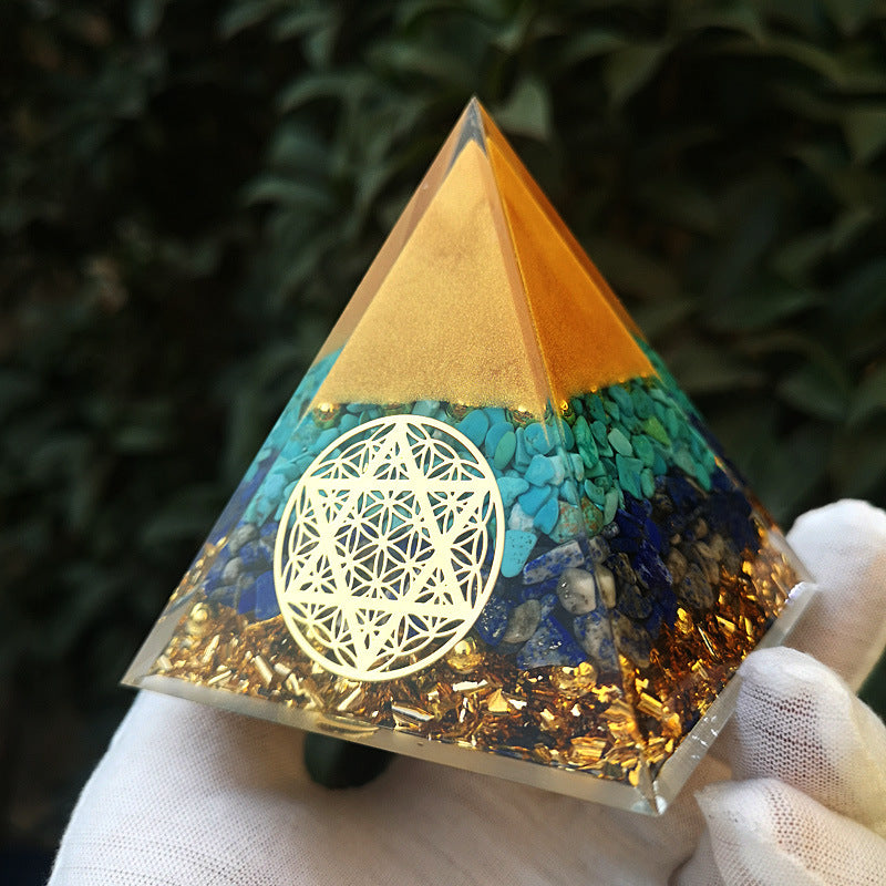 8Centimeter Crystal Gravel Pyramid New Acrylic Pyramid Home Desktop Ornament