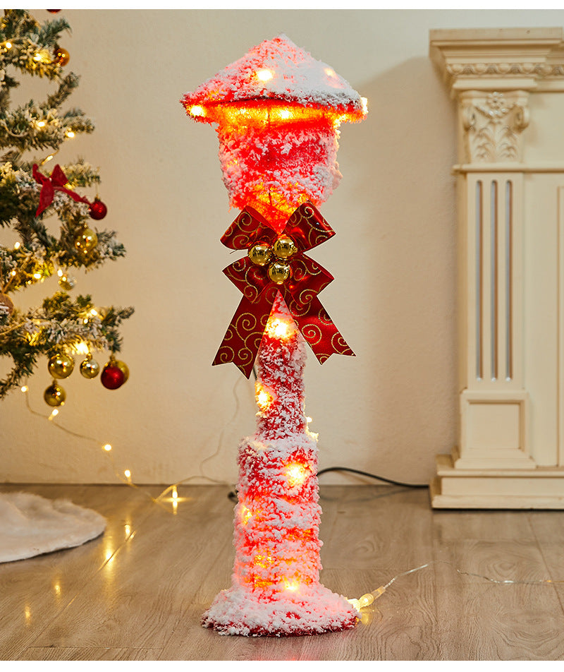 Christmas Decoration Polar Bear Iron Art Ornament Glowing Bear Street Light Ornament Mall Window Display Ornament