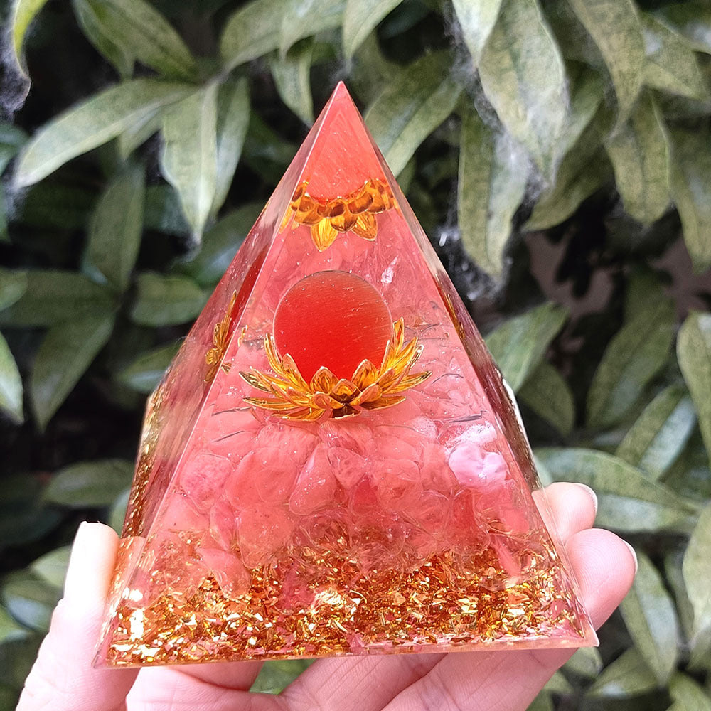 8Centimeter Crystal Gravel Pyramid New Acrylic Pyramid Home Desktop Ornament
