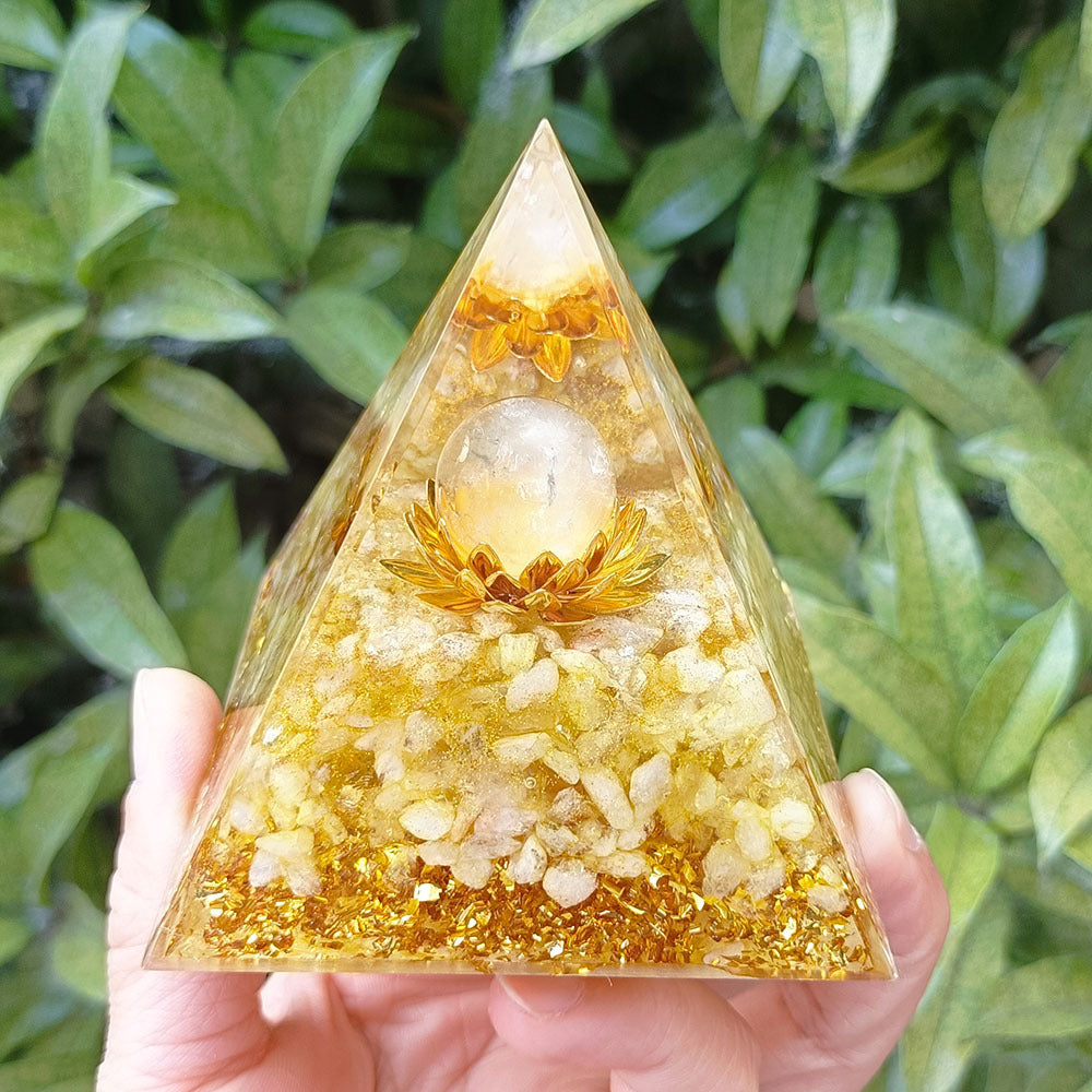 8Centimeter Crystal Gravel Pyramid New Acrylic Pyramid Home Desktop Ornament
