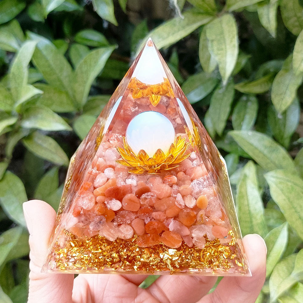8Centimeter Crystal Gravel Pyramid New Acrylic Pyramid Home Desktop Ornament