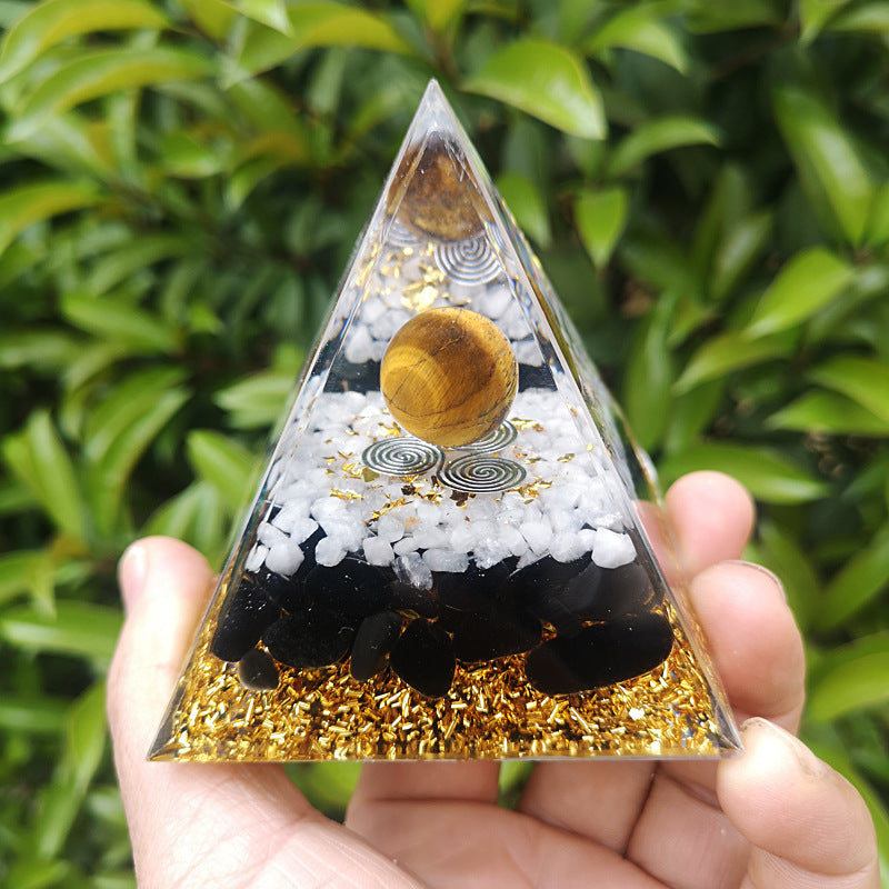 8Centimeter Crystal Gravel Pyramid New Acrylic Pyramid Home Desktop Ornament